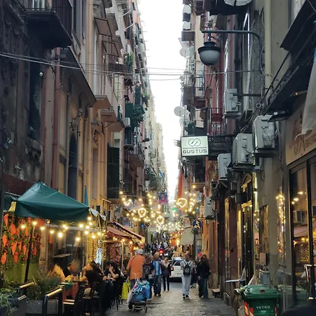 Napoli Centro Casa Annina Close To Toledo St Exterior photo